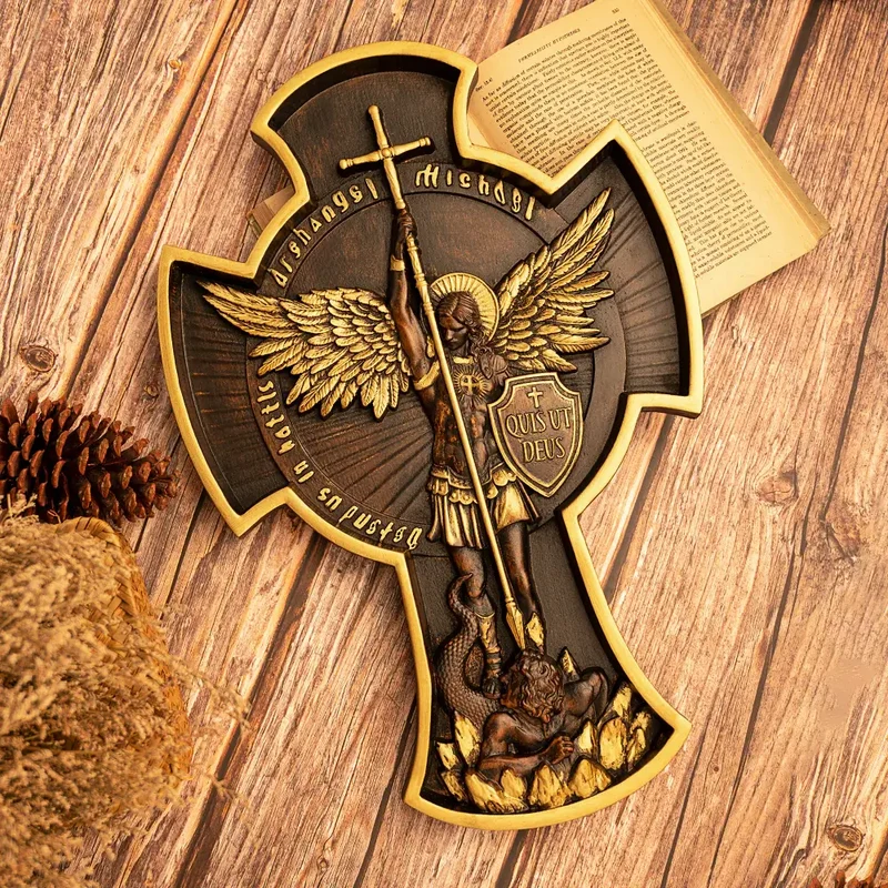 Décoration Murale en Bois Sculpté Style Archange Michael