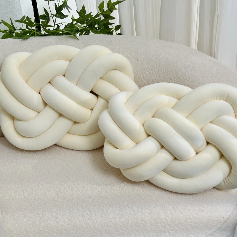 Coussins Mignons en Peluche pour Décorer Votre Maison