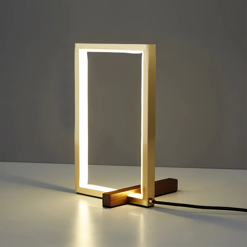 Lampe de Bureau en Métal et Bois | Style Chic et Lumière Chaude