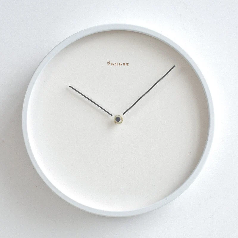 Horloge Murale Discrète Design Nordique