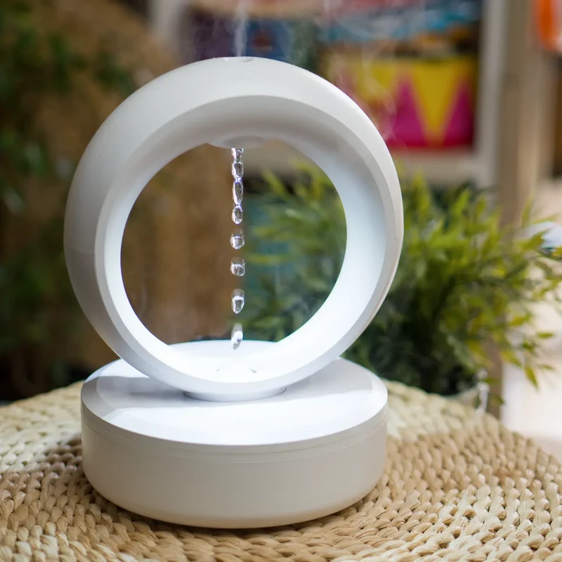 Purificateur d'air Blanc Design Élégant avec Diffuseur de Brume