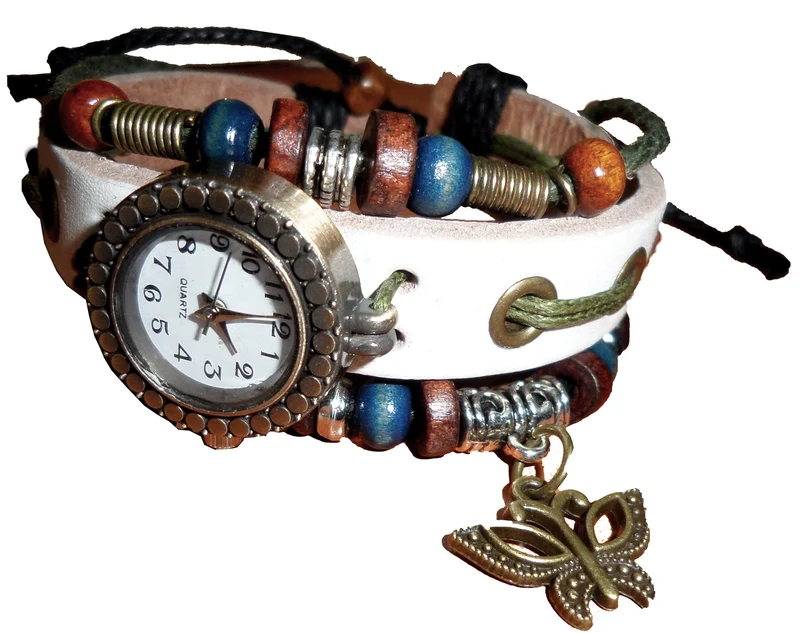 Montre analogique vintage avec papillon à la mode forme ronde